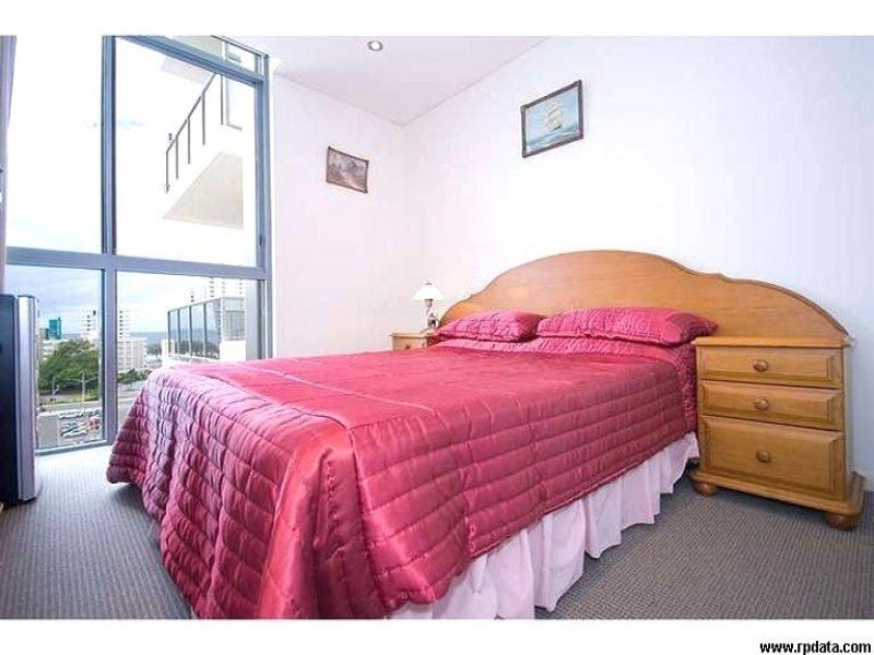 1703/18 Cypress Ave, Surfers Paradise QLD 4217