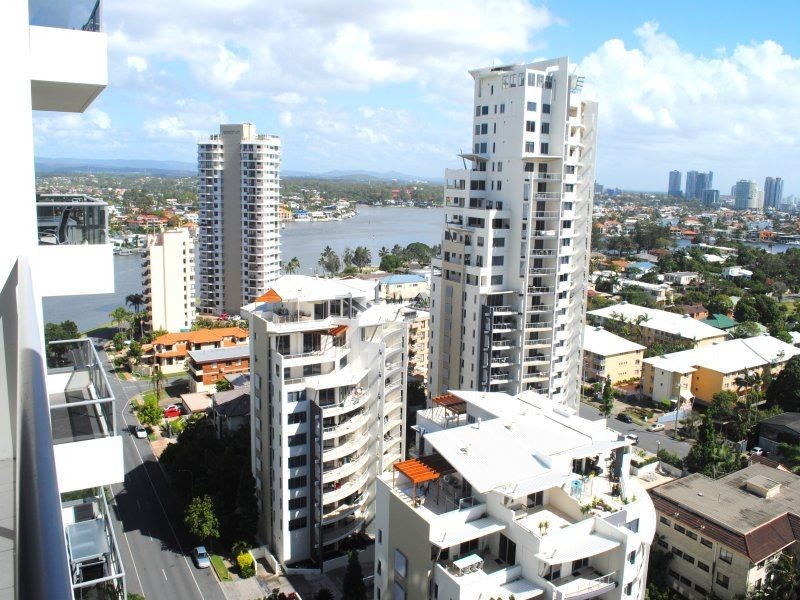 1703/18 Cypress Ave, Surfers Paradise QLD 4217