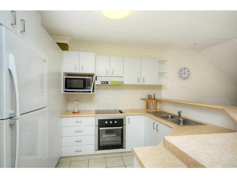 2/25 Loder Street, Biggera Waters QLD 4216
