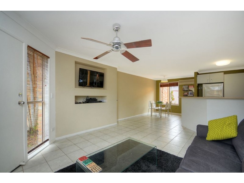 2/25 Loder Street, Biggera Waters QLD 4216