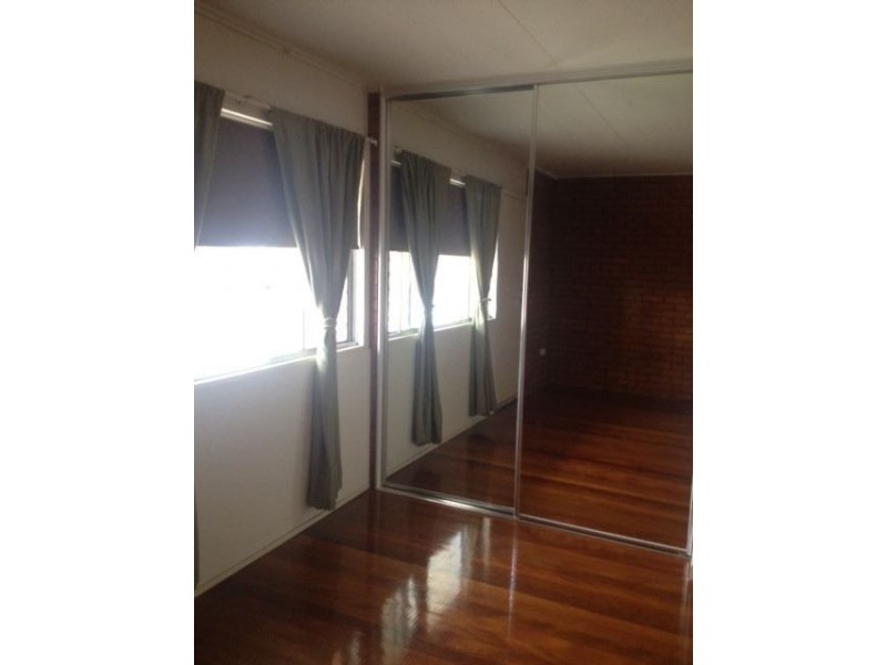 2/23 Alexandar Avenue, Broadbeach QLD 4218