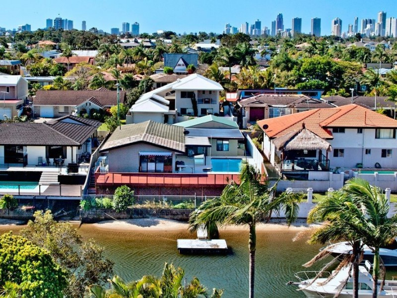 10 Pensacola Court, Broadbeach Waters QLD 4218