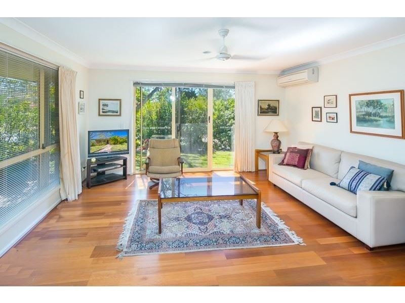 17 Doyalson Place, Helensvale QLD 4212