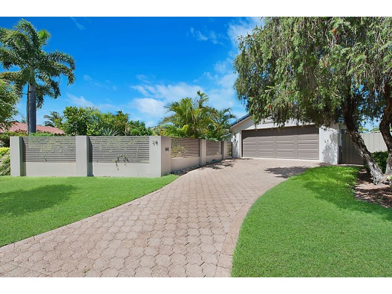 26 Long Island Court, Mermaid Waters QLD 4218