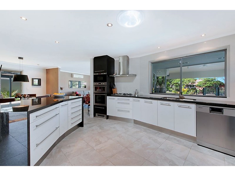 26 Long Island Court, Mermaid Waters QLD 4218