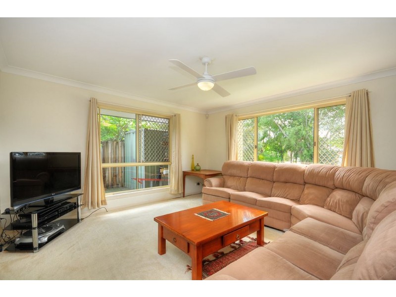 11 Casuarina Drive, Elanora QLD 4221