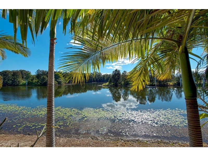 4/125 Santa Cruz Blvd, Clear Island Waters QLD 4226