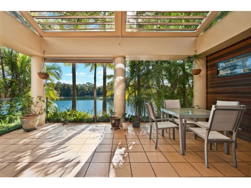4/125 Santa Cruz Blvd, Clear Island Waters QLD 4226