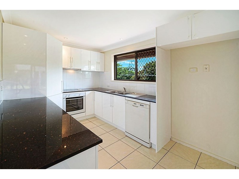 13 Southerly Street, Mermaid Waters QLD 4218