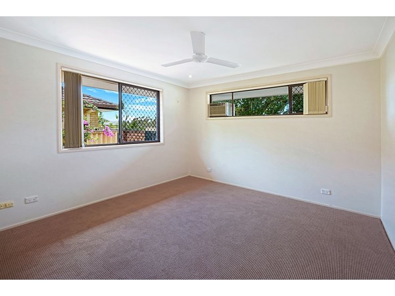 13 Southerly Street, Mermaid Waters QLD 4218