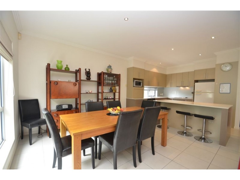 9 Gerona Circuit, Varsity Lakes QLD 4227