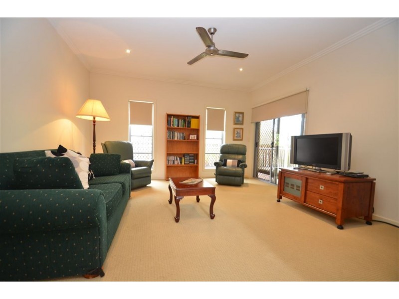 9 Gerona Circuit, Varsity Lakes QLD 4227