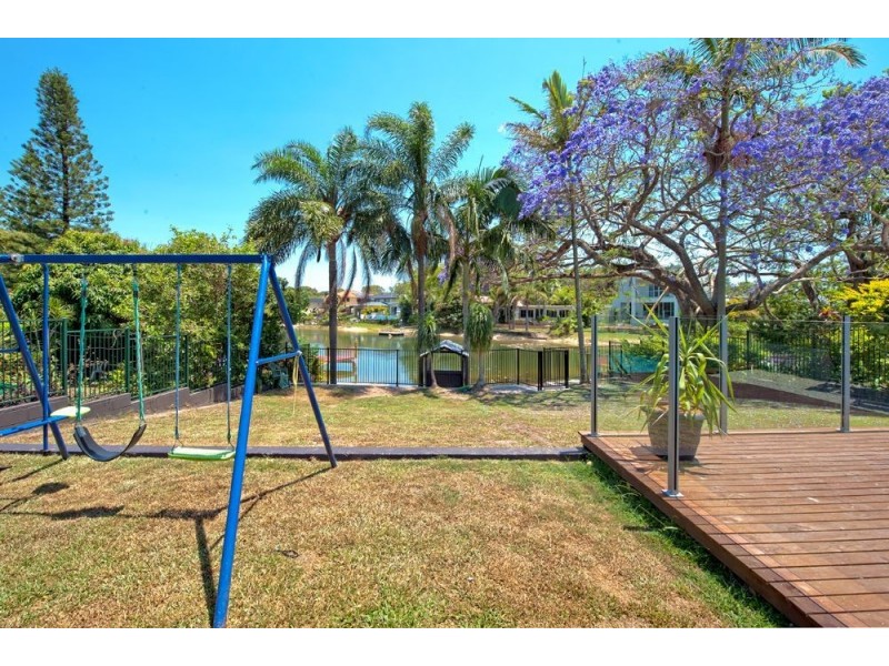 21 Holland Court, Broadbeach Waters QLD 4218