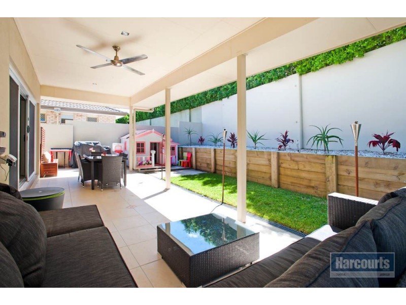 92 Compass Drive, Biggera Waters QLD 4216