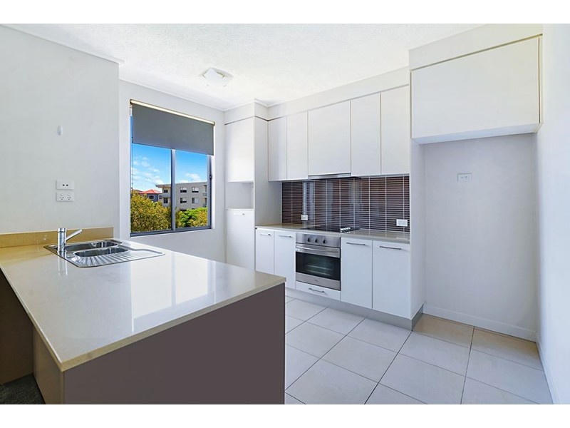 726/66 Sickle Avenue, Hope Island QLD 4212