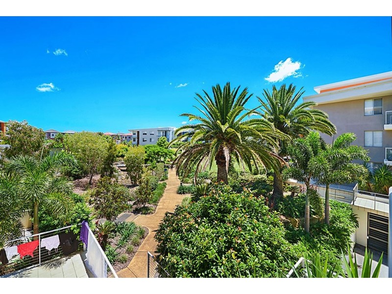 726/66 Sickle Avenue, Hope Island QLD 4212
