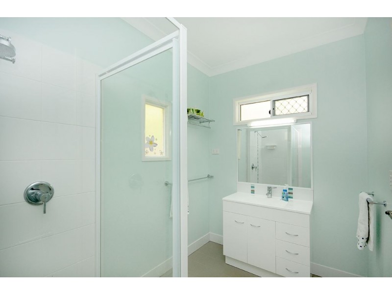 5 Dudley Street, Mermaid Beach QLD 4218