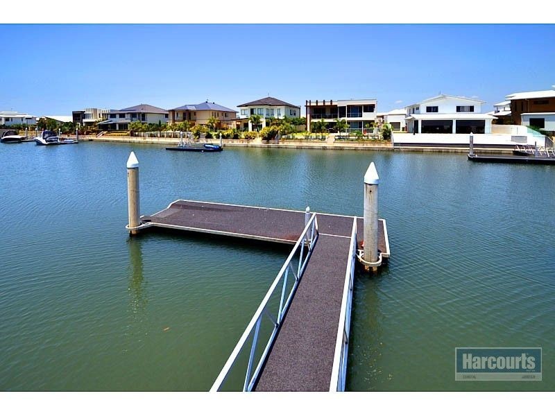 95 Compass Drive, Biggera Waters QLD 4216