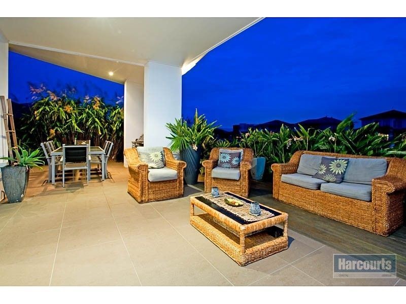 95 Compass Drive, Biggera Waters QLD 4216