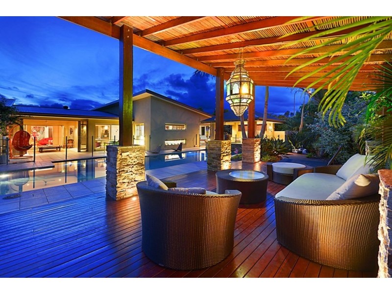 15 Meadow Court, Maudsland QLD 4210