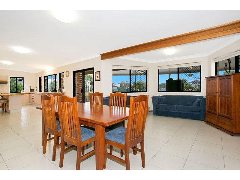 70 Fitzwilliam Street, Carrara QLD 4211