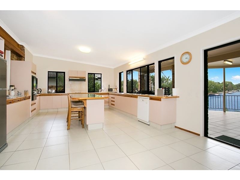 70 Fitzwilliam Street, Carrara QLD 4211