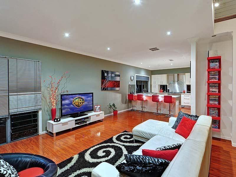 2 Pathfinder Road, Coomera Waters QLD 4209