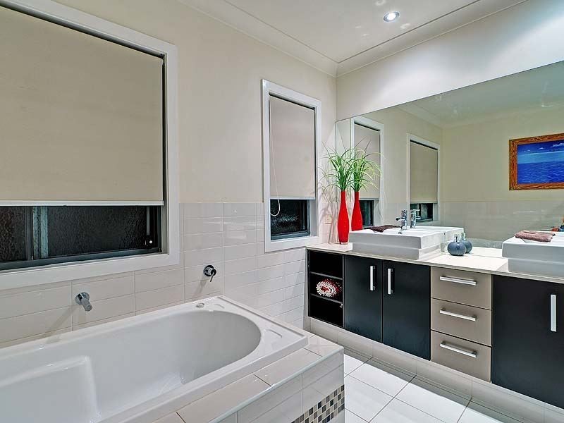 2 Pathfinder Road, Coomera Waters QLD 4209