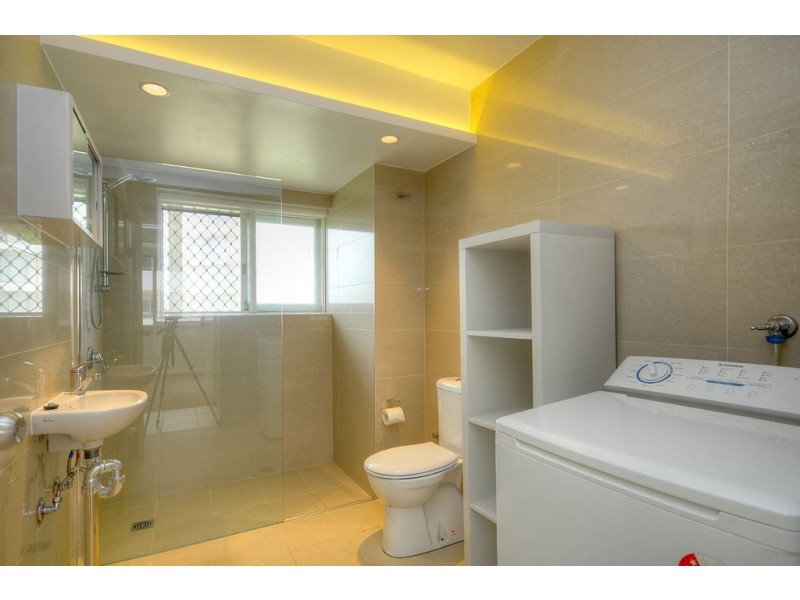 3/136 Old Burleigh Road, Broadbeach QLD 4218