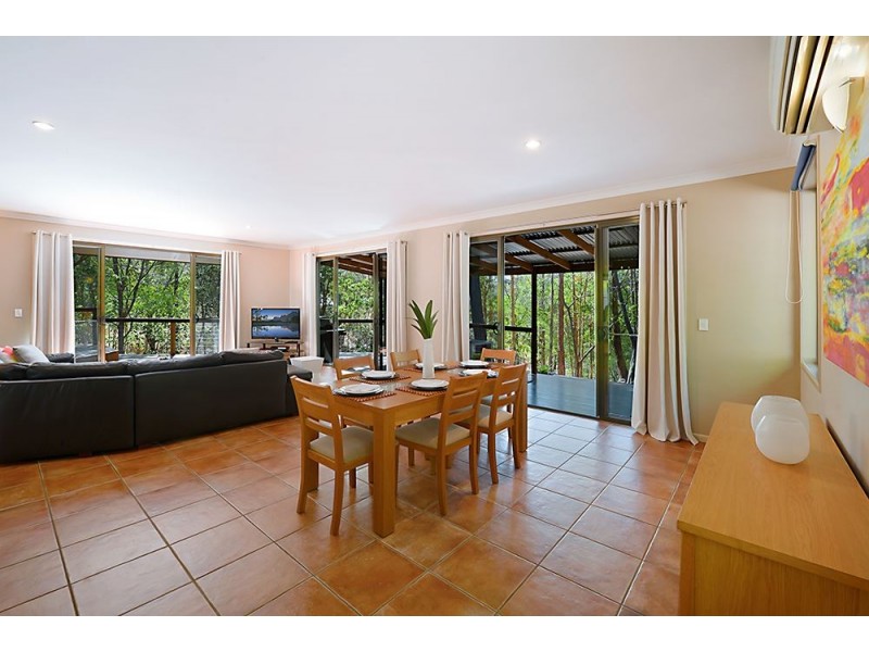 63 Simpsons Road, Elanora QLD 4221