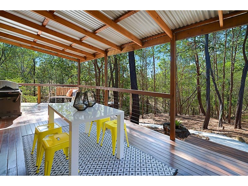 63 Simpsons Road, Elanora QLD 4221