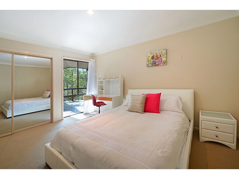 63 Simpsons Road, Elanora QLD 4221