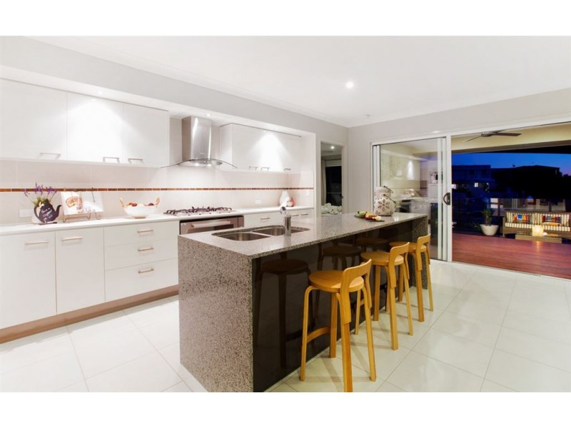 42 South Quay Drive, Biggera Waters QLD 4216