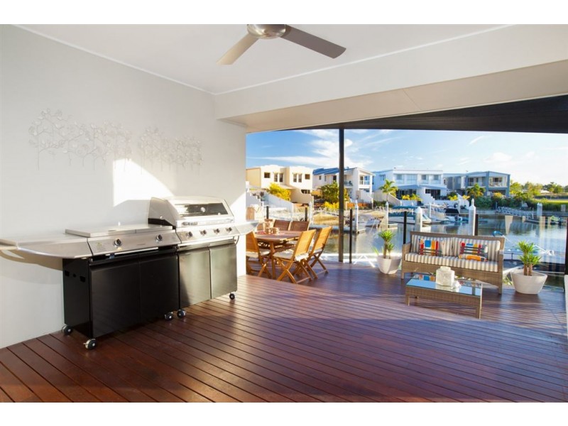 42 South Quay Drive, Biggera Waters QLD 4216