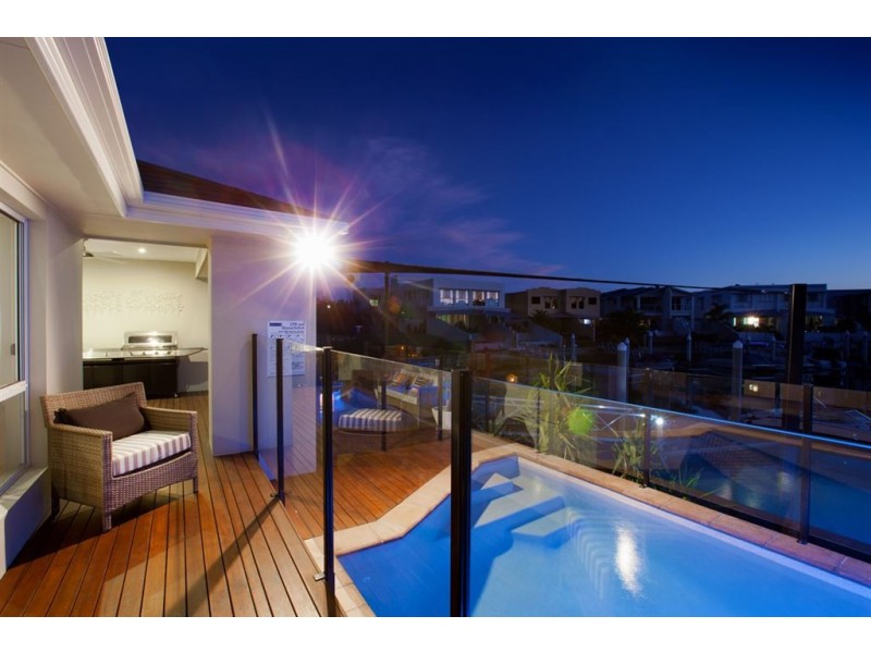 42 South Quay Drive, Biggera Waters QLD 4216