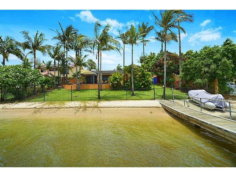 81 Markeri Street, Mermaid Waters QLD 4218