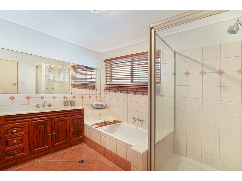 81 Markeri Street, Mermaid Waters QLD 4218