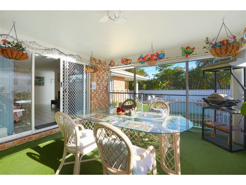 63 Arcadia Drive, Mermaid Waters QLD 4218