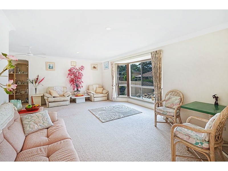 63 Arcadia Drive, Mermaid Waters QLD 4218