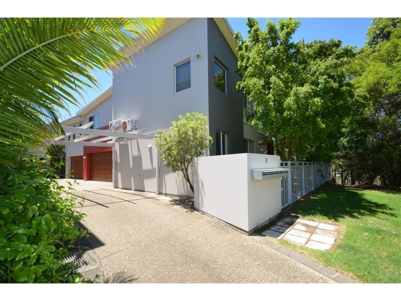 4/6 Comore Drive, Varsity Lakes QLD 4227