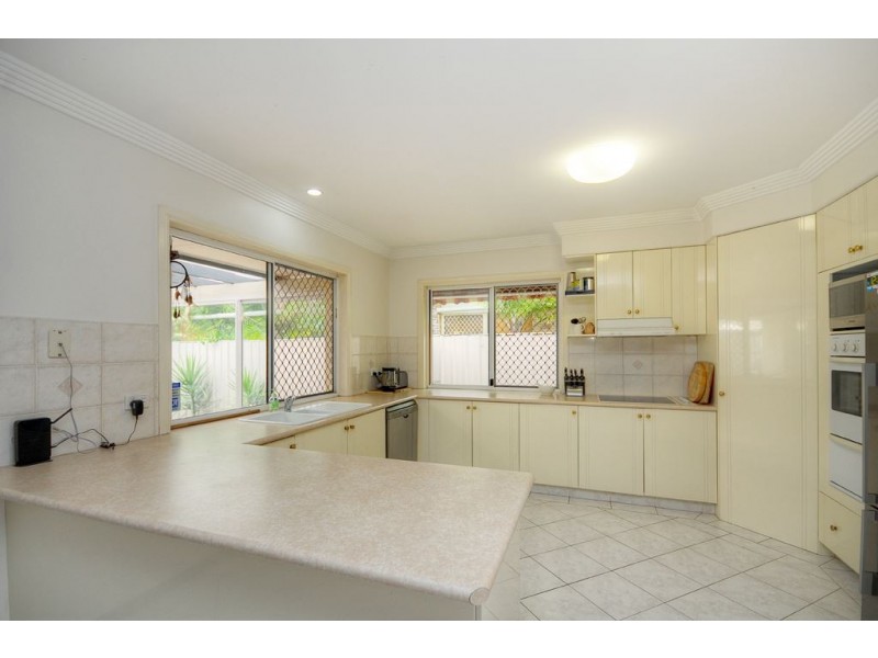 19 Wisconsin Street, Varsity Lakes QLD 4227