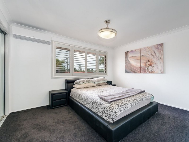 31/2 Karbunya Street, Mermaid Waters QLD 4218