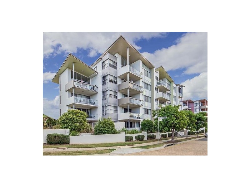 122/2-4 Riverwalk Avenue, Robina QLD 4226