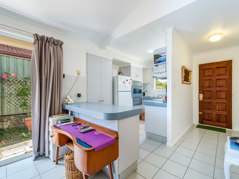 2/25 Walker Avenue, Palm Beach QLD 4221