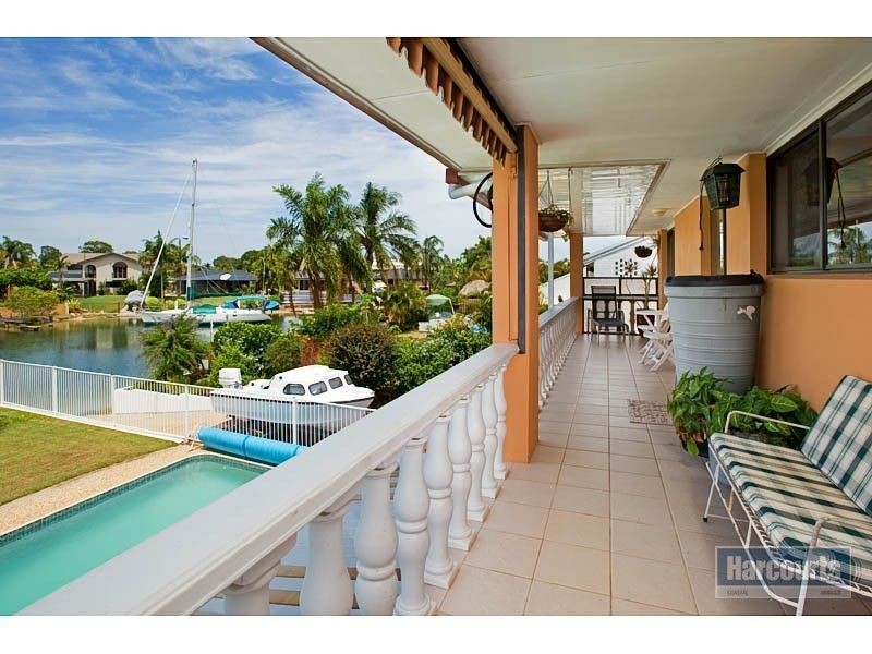 61 Oxley Drive, Paradise Point QLD 4216