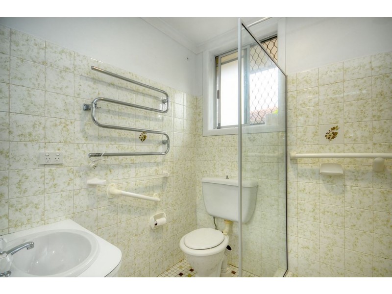 137 Monaco Street, Broadbeach Waters QLD 4218