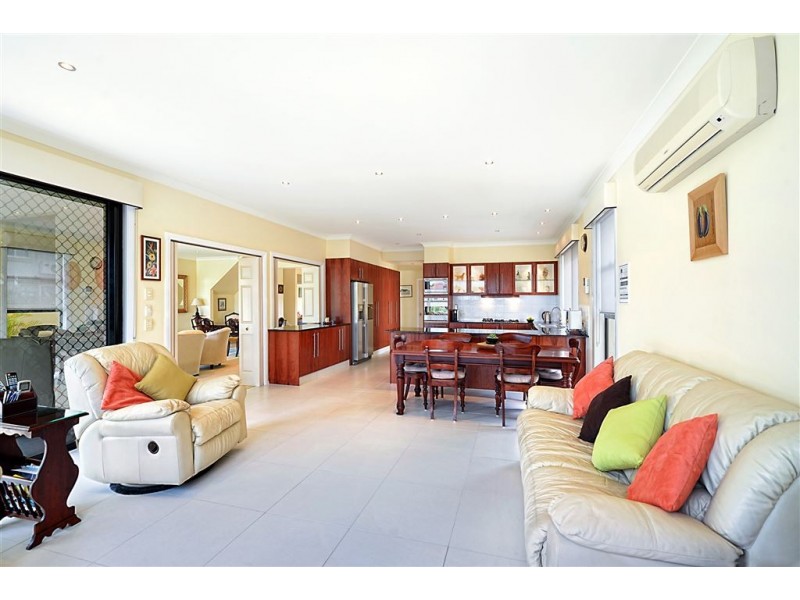 22 Prosperity Drive, Helensvale QLD 4212