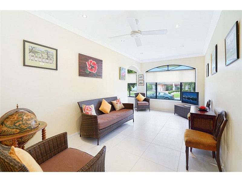 22 Prosperity Drive, Helensvale QLD 4212