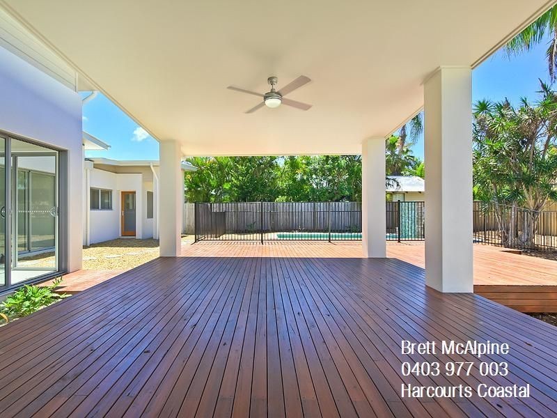 26 Boongala Rd, Broadbeach Waters QLD 4218