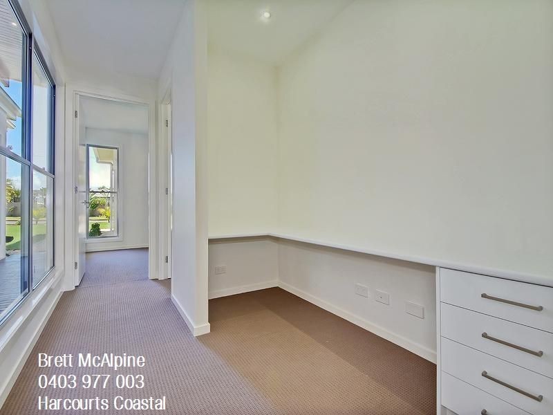 26 Boongala Rd, Broadbeach Waters QLD 4218